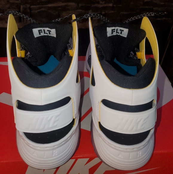 Nike Air Flight Huarache Ultra N7 shoes - Picture 6 of 6